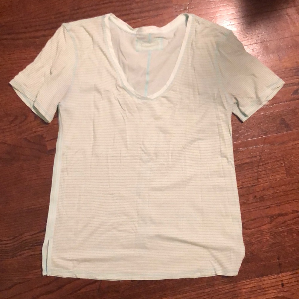 Lululemon short sleeve tee